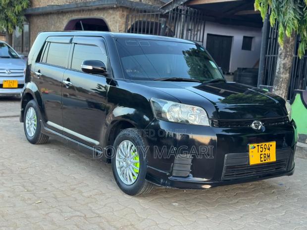 Toyota Corolla Rumion 2009 Black