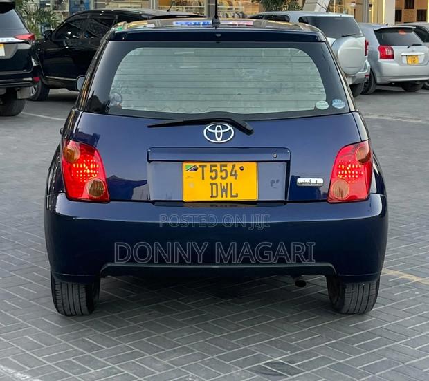 Toyota IST 2005 Blue