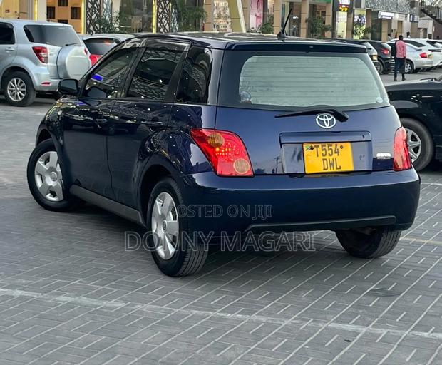 Toyota IST 2005 Blue