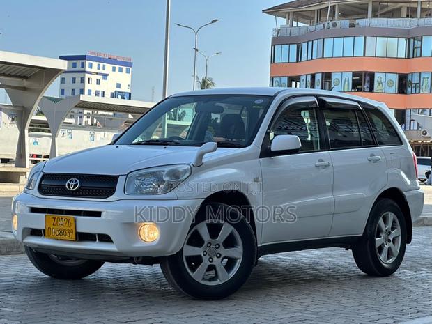 Toyota RAV4 2004 Pearl