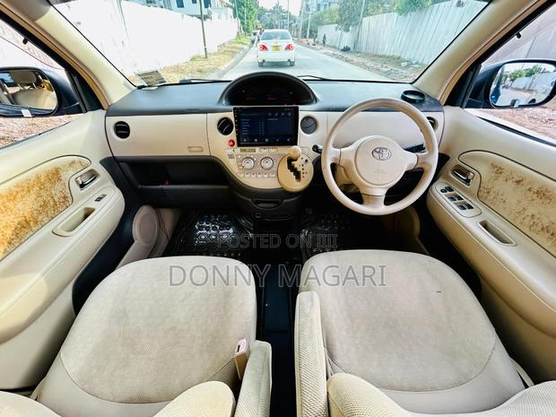 Toyota Sienta 2008 Blue