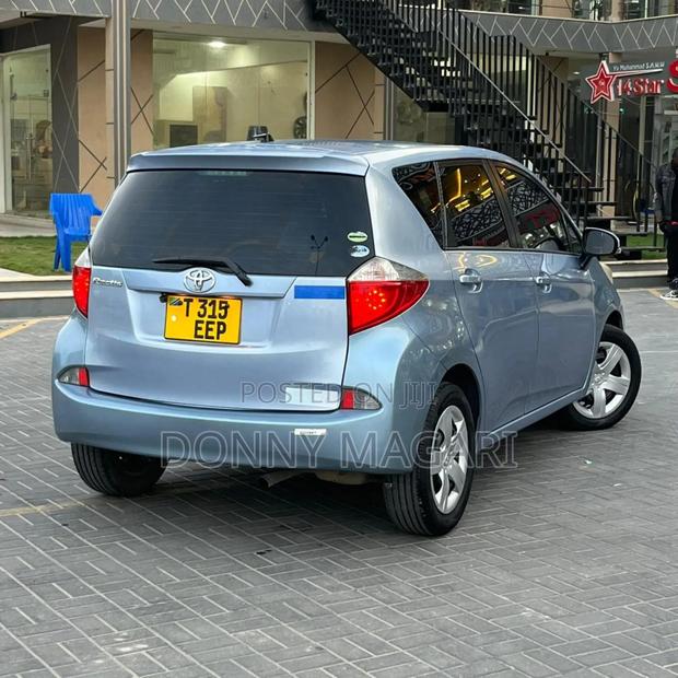 Toyota Ractis 1.5 AWD 2012 Blue