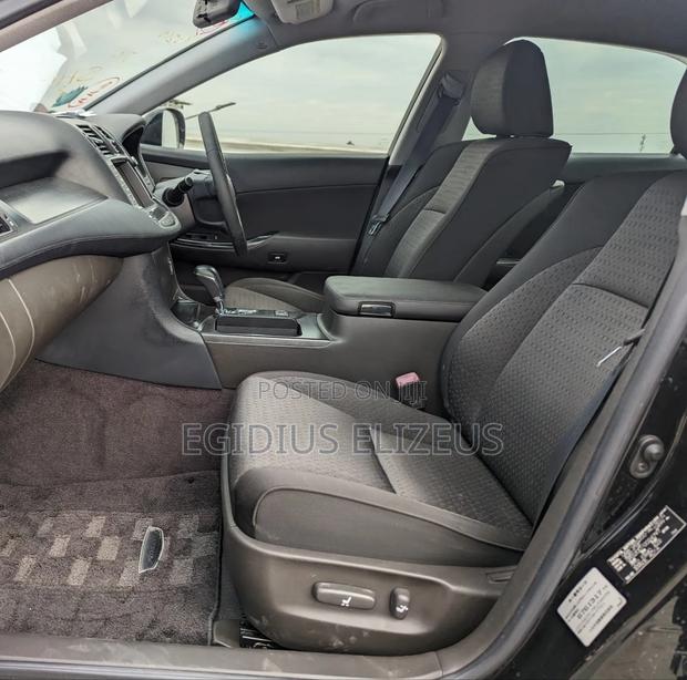 Toyota Crown 2009 Black