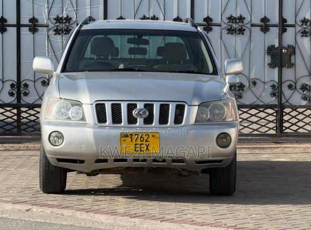 Toyota Kluger 2000 Silver
