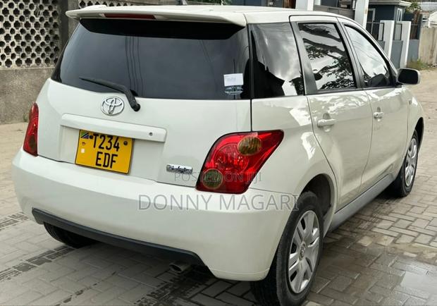 Toyota IST 2005 White