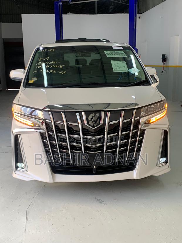 Toyota Alphard 2.5 Petrol FWD 2019 White