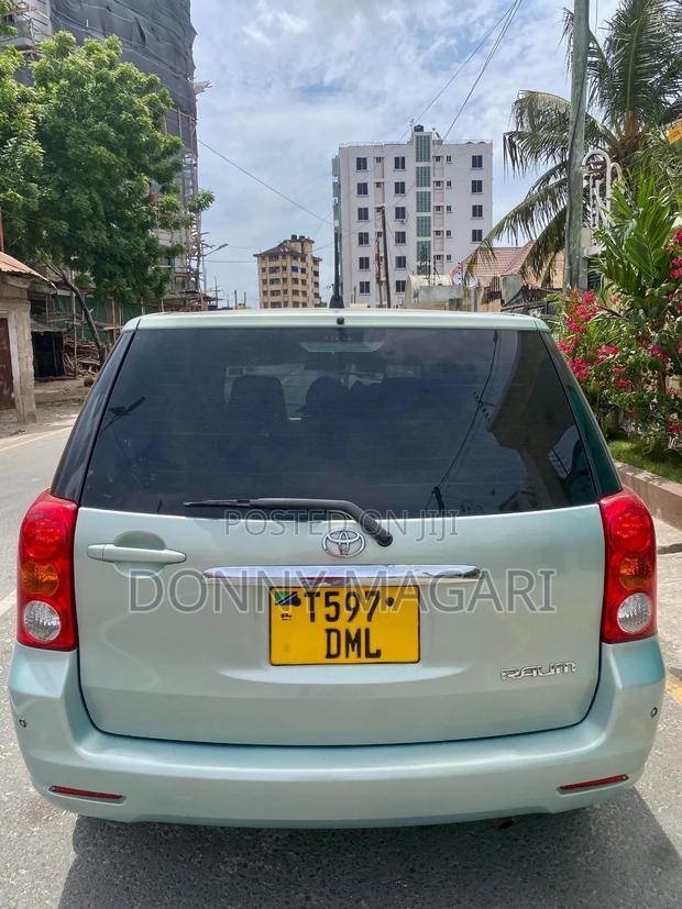 Toyota Raum 2008 Blue