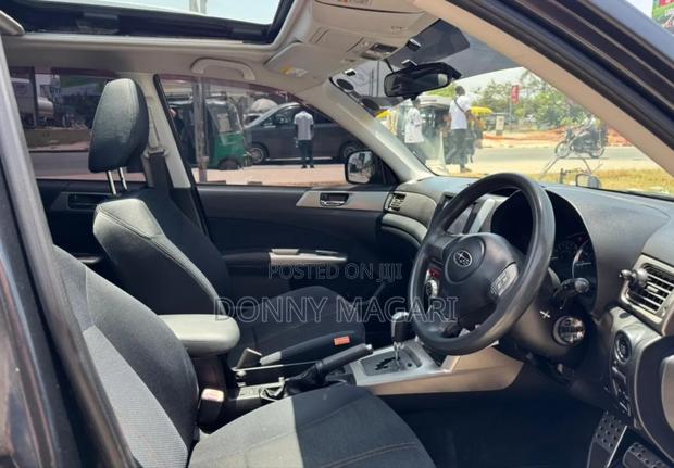 Subaru Forester 2010 Gray