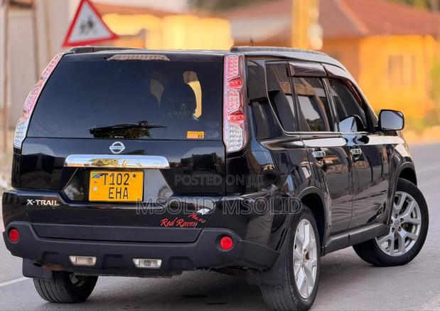 Nissan X-Trail 2011 Black