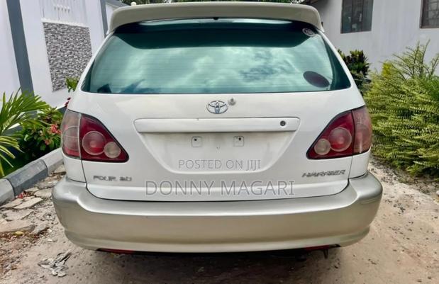 Toyota Harrier 2004 White