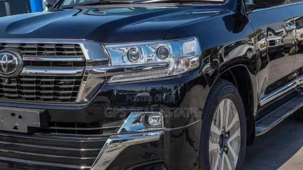 Toyota Land Cruiser 2018 4.6 V8 GX Black