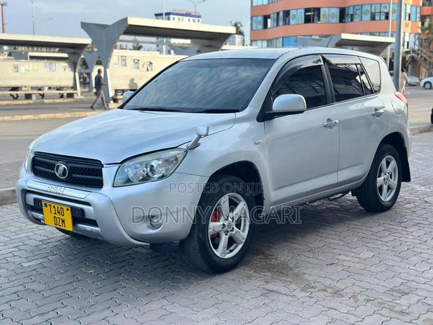 Toyota RAV4 2.5 2010 Silver