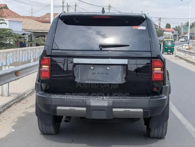 Toyota Land Cruiser LC250 2025 Black