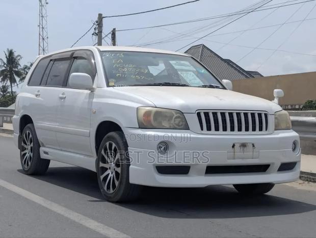 Toyota Kluger 2003 White