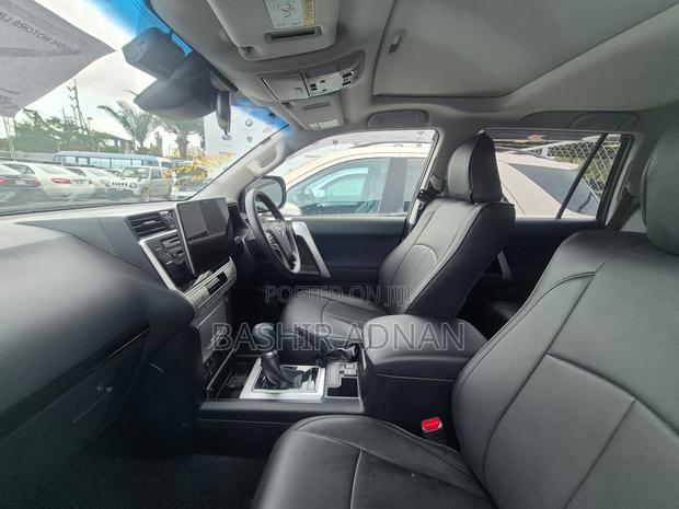 Toyota Land Cruiser Prado 2.8 2022 Black