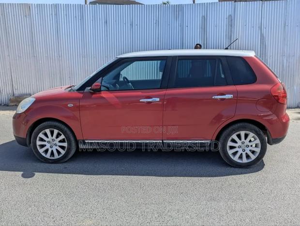 Mazda Verisa 2010 Red