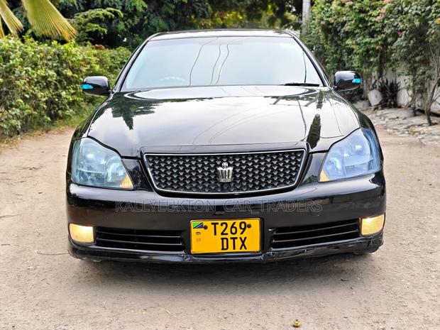 Toyota Crown 2006 Black