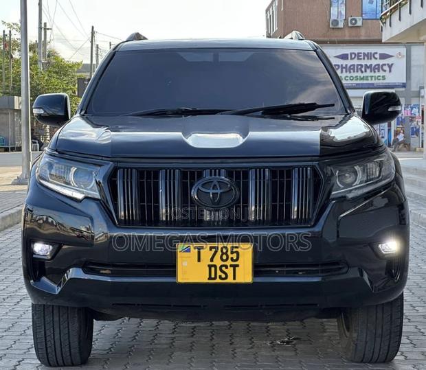 Toyota Land Cruiser Prado 2012 Black