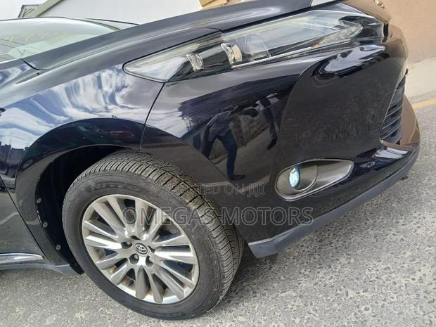 Toyota Harrier 2.0 2015 Black
