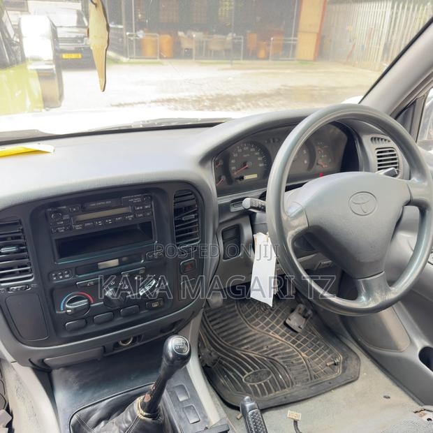 Toyota Land Cruiser 2002 Beige
