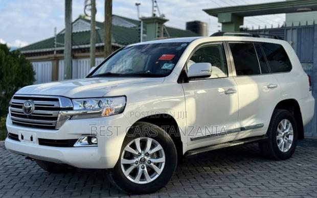 Toyota Land Cruiser 2020 Pearl
