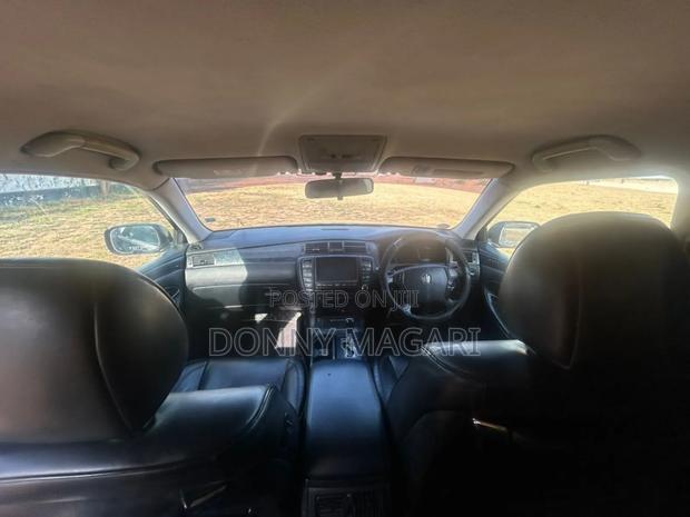 Toyota Crown 2006 Black