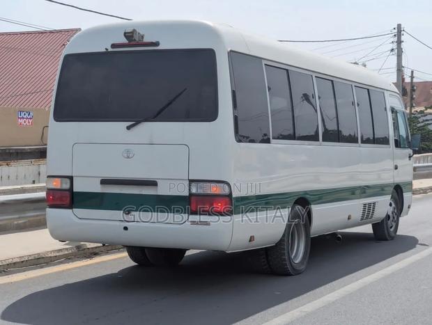 Toyota Coaster 2005 White