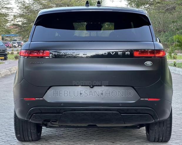 Land Rover Range Rover Sport 2023 Gray