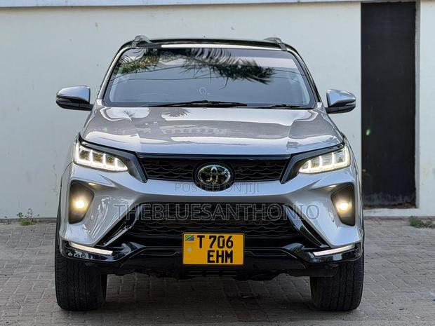 Toyota Fortuner 2018 Gray