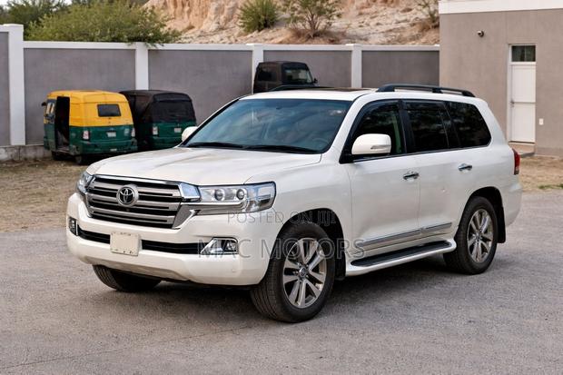 Toyota Land Cruiser 4.6 V8 ZX 2020 White