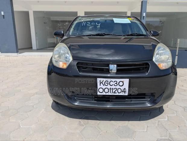 Toyota Passo 2011 Black