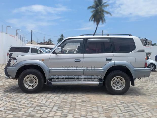 Toyota Land Cruiser Prado 2.7 16V 3dr 1998 Silver