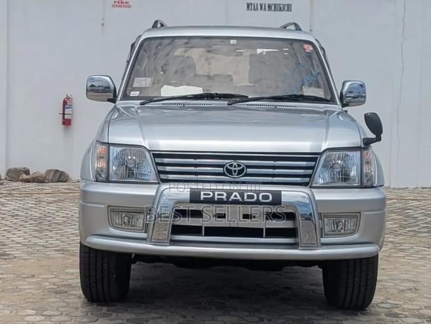 Toyota Land Cruiser Prado 4.0 Petrol GX-R 2002 White