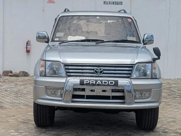 Toyota Land Cruiser Prado 4.0 Petrol GX-R 2002 White