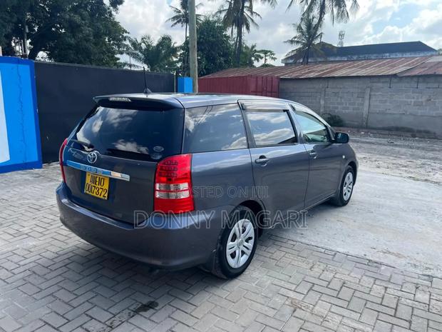 Toyota Wish 2006 Gray