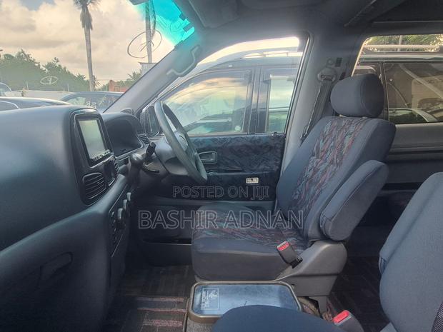 Toyota LiteAce Noah 2000 Silver