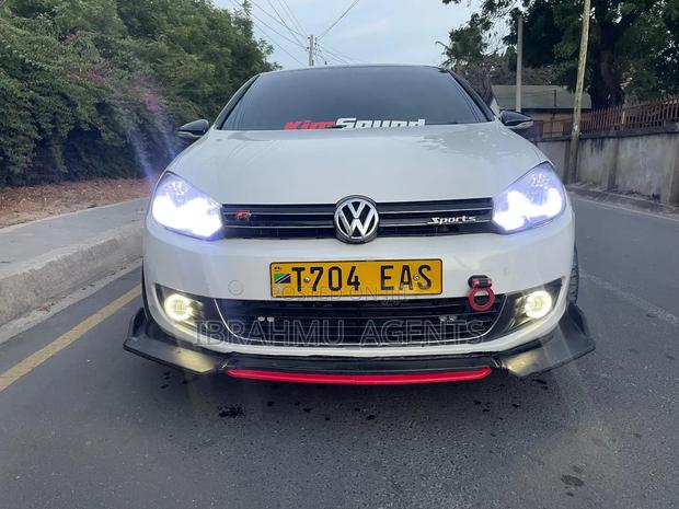 Volkswagen Golf 2010 White