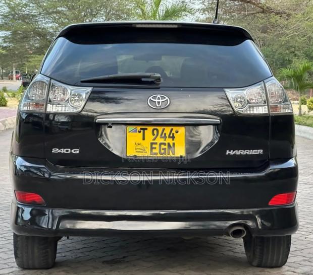 Toyota Harrier 2.4 2006 Black
