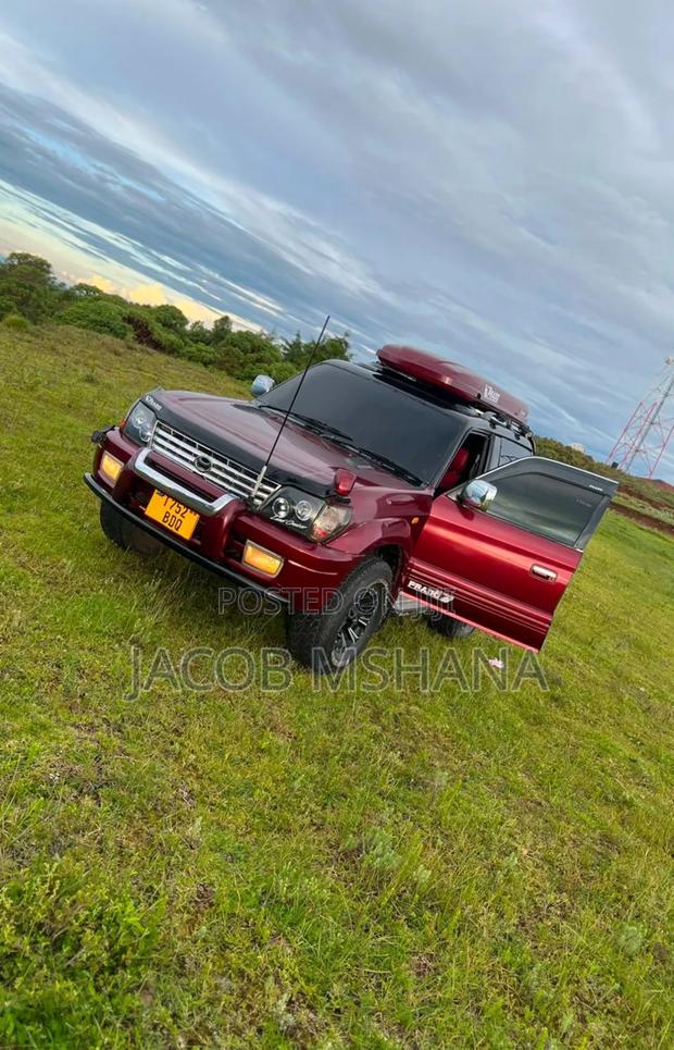 Toyota Land Cruiser Prado 2005 Maroon