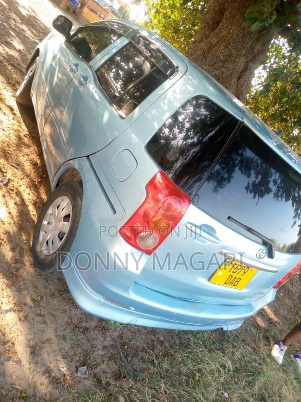 Toyota Raum 2006 Blue