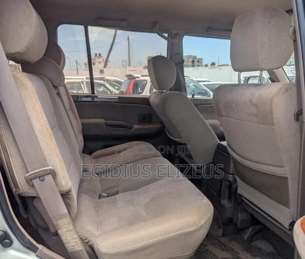 Toyota Land Cruiser Prado 2002 Silver