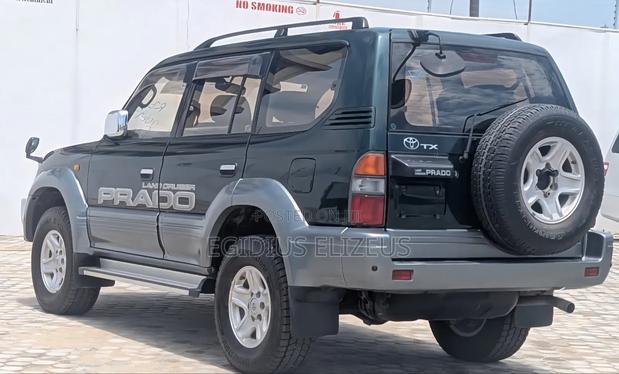 Toyota Land Cruiser Prado 2002 Green