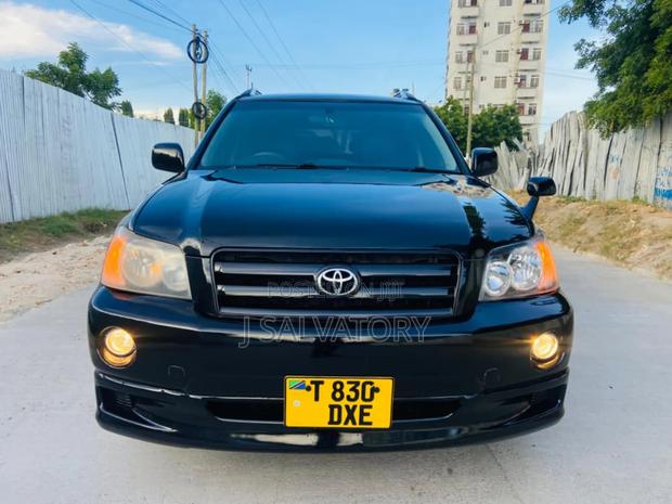 Toyota Kluger 2002 Black