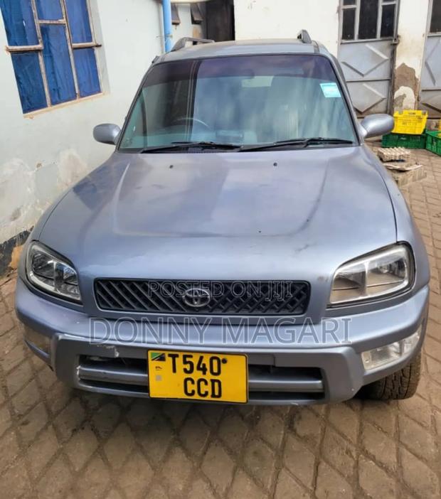 Toyota RAV4 1999 Silver