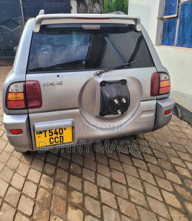 Toyota RAV4 1999 Silver