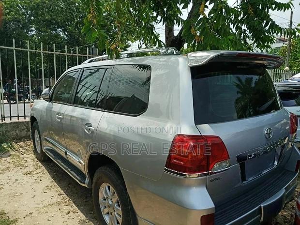Toyota Land Cruiser 2013 4.5 V8 GL Silver