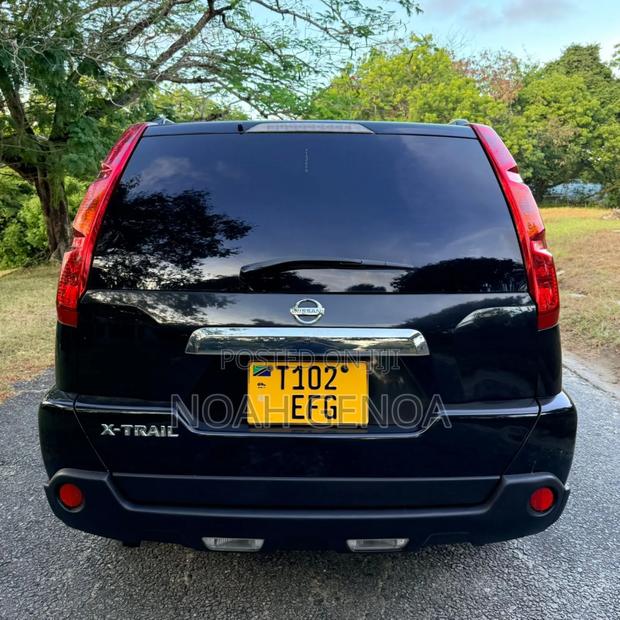 Nissan X-Trail 2010 Black
