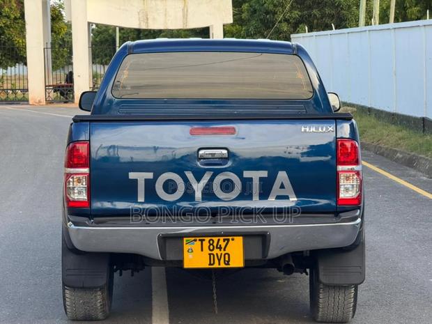 Toyota Hilux 2008 Blue