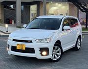 Mitsubishi Outlander 2010 White for sale