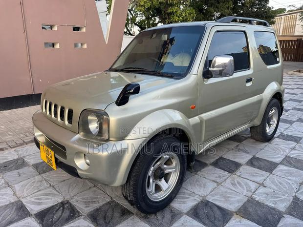 Suzuki Jimny 2013 Gold